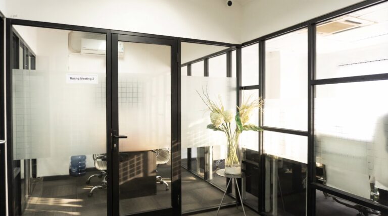 Suasana kantor Arvahub Menteng 3