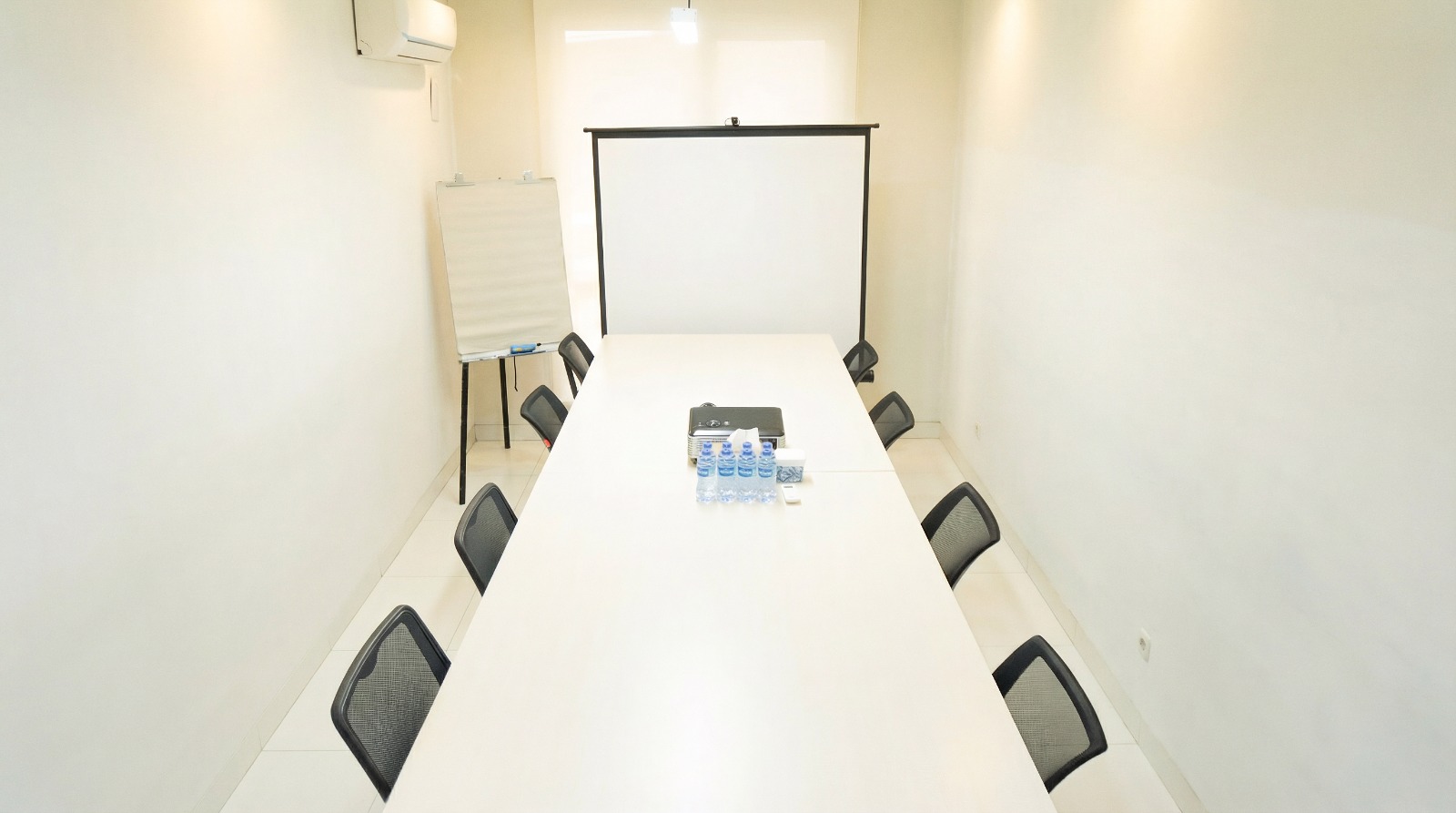 Suasana kantor Arvahub Tebet