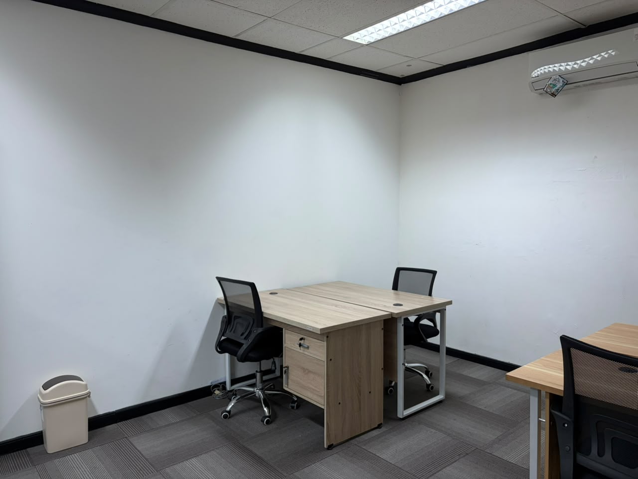 Ruang serviced office 4 orang di Jakarta Pusat